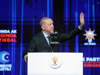 Erdogan disse que a Turquia acompanharia de perto para garantir que as negociações para pôr fim à rebelião armada fossem "levadas a uma conclusão bem-sucedida", alertando contra qualquer provocação [Cagla Gurdogan/Reuters]. Fonte: Al Jazeera
