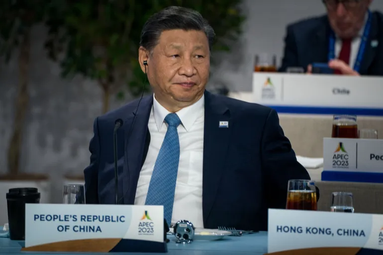 Tem buscado consistentemente fortalecer o papel das empresas estatais na economia da China e alertado contra a expansão 'desordenada' do setor privado.[Foto: Kent Nishimura/Getty Images via AFP] Fonte: Al Jazeera