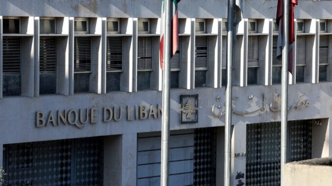 5YDF3VNL35LCDJ2YKHE65FMXFI A vista mostra o prédio do Banco Central do Líbano em Beirute, Líbano, em 3 de setembro de 2024. REUTERS/Mohamed Azakir/Foto de arquivo.