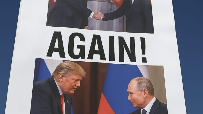 Imagem 11 de abr. de 2025, 11_24_04 Cartaz com imagens de Donald Trump e Vladimir Putin apertando as mãos, com a palavra "AGAIN!" em destaque, durante protesto em frente a prédio histórico.