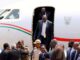 O ex-vice-presidente do Sudão do Sul e ex-líder rebelde Riek Machar desce de um avião ao chegar a Juba para se reunir com o presidente Salva Kiir, no aeroporto internacional de Juba, Sudão do Sul, em 9 de setembro de 2019. Foto: REUTERS/Samir Bol/Arquivo