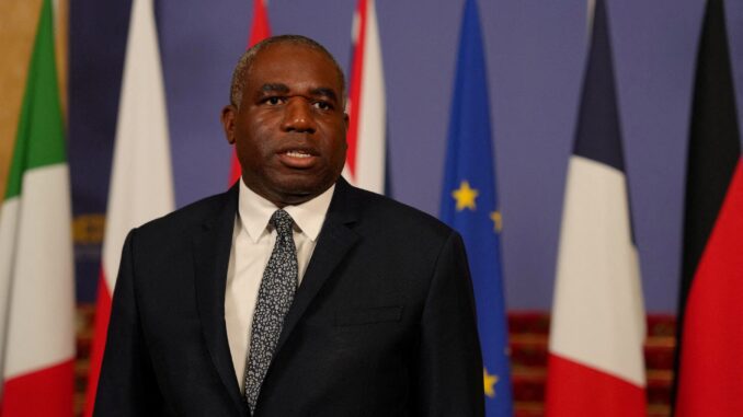 7QM2TYCNNFLERAAMQNNGAL2I5Q David Lammy fala à imprensa durante conferência sobre a Ucrânia e segurança europeia em Londres, 12 de maio de 2025.