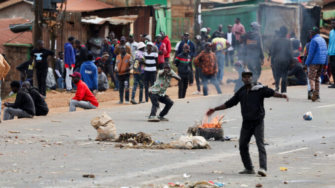FILE PHOTO: Saba Saba People's March in Nairobi Manifestantes e presença policial durante protesto em Luanda, Angola