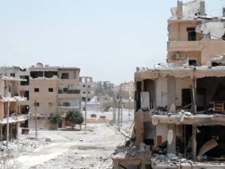 Bairro destruído em Raqqa após bombardeios durante a guerra civil síria