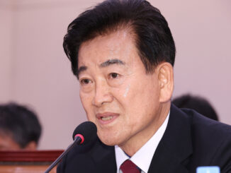 Chung Dong-young, ministro da Unificação da Coreia do Sul, durante audiência de confirmação na Assembleia Nacional.