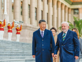 Presidente Luiz Inácio Lula da Silva e presidente Xi Jinping durante encontro oficial em Pequim, 2023.
