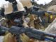 Soldados das Forças de Operações Especiais da Arábia Saudita armados com fuzis de assalto AK-103 durante operações militares no Iémen.