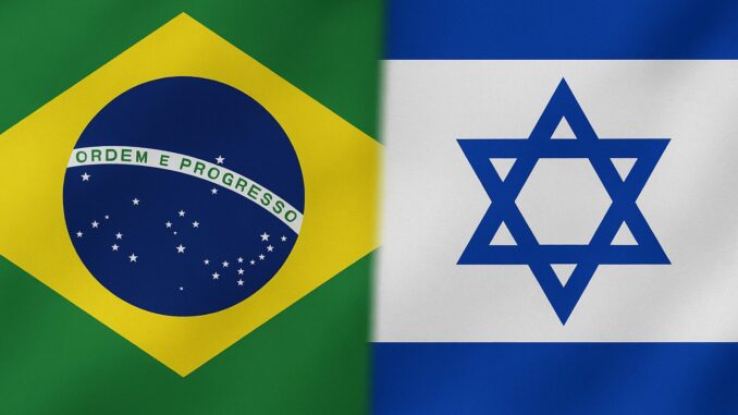 Tensão diplomática: Israel rebaixa relações com o Brasil Bandeiras do Brasil e de Israel lado a lado, representando relações diplomáticas entre os dois países em contexto de tensão.