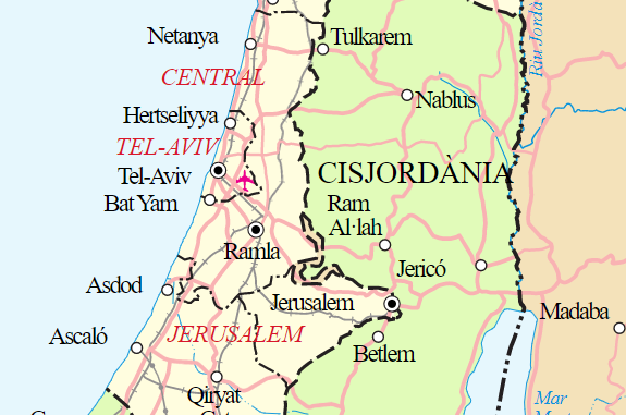 Mapa detalhado da Cisjordânia mostrando Jerusalém, Hebron, Nablus, Betlem, Gaza e assentamentos próximos, com fronteiras e principais cidades marcadas.