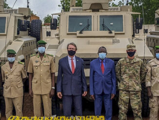 Equipamento militar da Força Conjunta do G5 Sahel em operação contra o terrorismo na África Ocidental