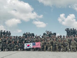 Militares dos Estados Unidos e Coreia do Sul durante exercício militar conjunto Ulchi Freedom Shield 2025.