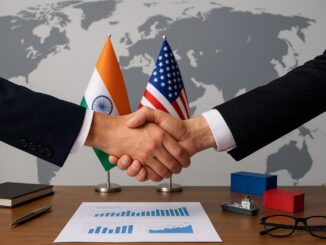Dois homens de terno apertando as mãos com bandeiras da Índia e dos Estados Unidos ao fundo, simbolizando negociações comerciais bilaterais.