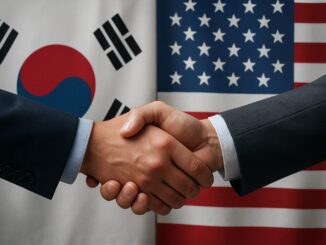 Aperto de mãos entre representantes da Coreia do Sul e dos Estados Unidos, com as bandeiras dos dois países ao fundo, simbolizando cooperação e diálogo diplomático.