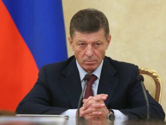 Dmitry Kozak, vice-chefe do Gabinete Executivo Presidencial da Rússia, durante reunião sobre o desenvolvimento do distrito federal da Crimeia no Kremlin.