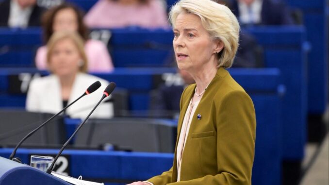 Von der Leyen anuncia prioridades da UE e medidas contra Israel Ursula von der Leyen discursa no Parlamento Europeu durante o State of the Union 2025.