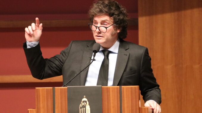 javier-milei-discurso-hoover-institution.jpg Javier Milei durante discurso na Hoover Institution