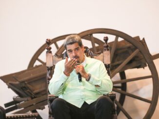 Nicolás Maduro declara estar no controle da economia venezuelana e afirma que o país superará sanções e dificuldades econômicas, destacando indicadores positivos de recuperação e crescimento.