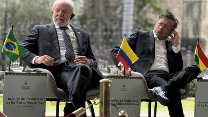Gustavo Petro na Diplomacia Amazônica Presidente da Colômbia, Gustavo Petro, em reunião de presidentes dos países amazônicos com líderes da Bolívia e Brasil em Bogotá