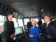 Autoridades europeias visitam o navio de guerra finlandês Turva, pronto para defender o Mar Báltico contra ameaças.