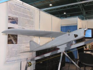 Drone militar russo Orlan-10 em exposição em São Petersburgo