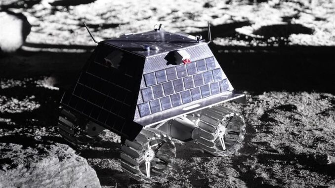 Rover Lunar Canadense: Início da Exploração Lunar Protótipo do rover lunar canadense em testes no terreno simulado da CSA, demonstrando seu design e capacidade para exploração lunar.