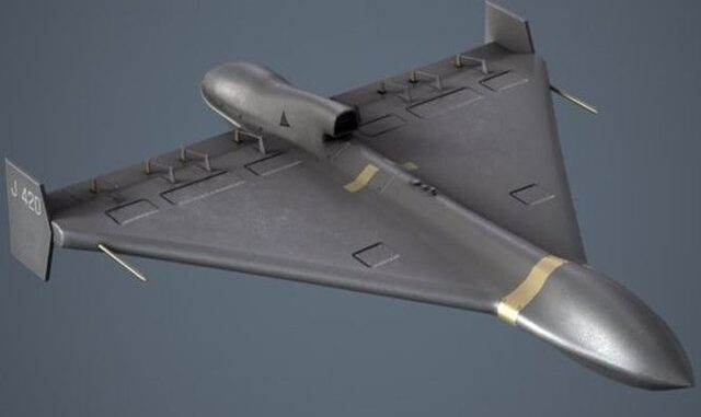 Drone Geran-3 da Rússia Drone militar russo Geran-3, jet-powered, utilizado no conflito russo-ucraniano, mostrando design resistente à guerra eletrônica.